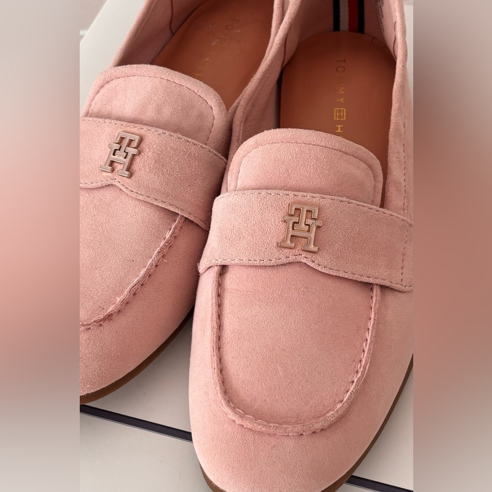 Tommy Hilfiger Razzi Suede Loafers Blush Pink 6.5 New NWOT